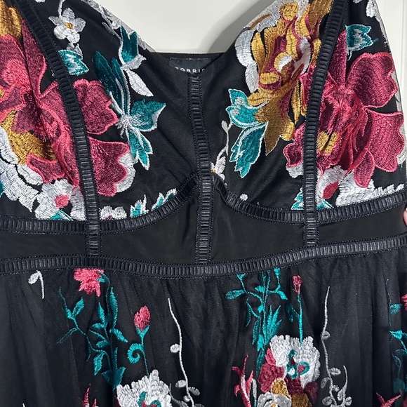 TORRID Midi Embroidered Mesh Dress NWOT - Picture 6 of 9
